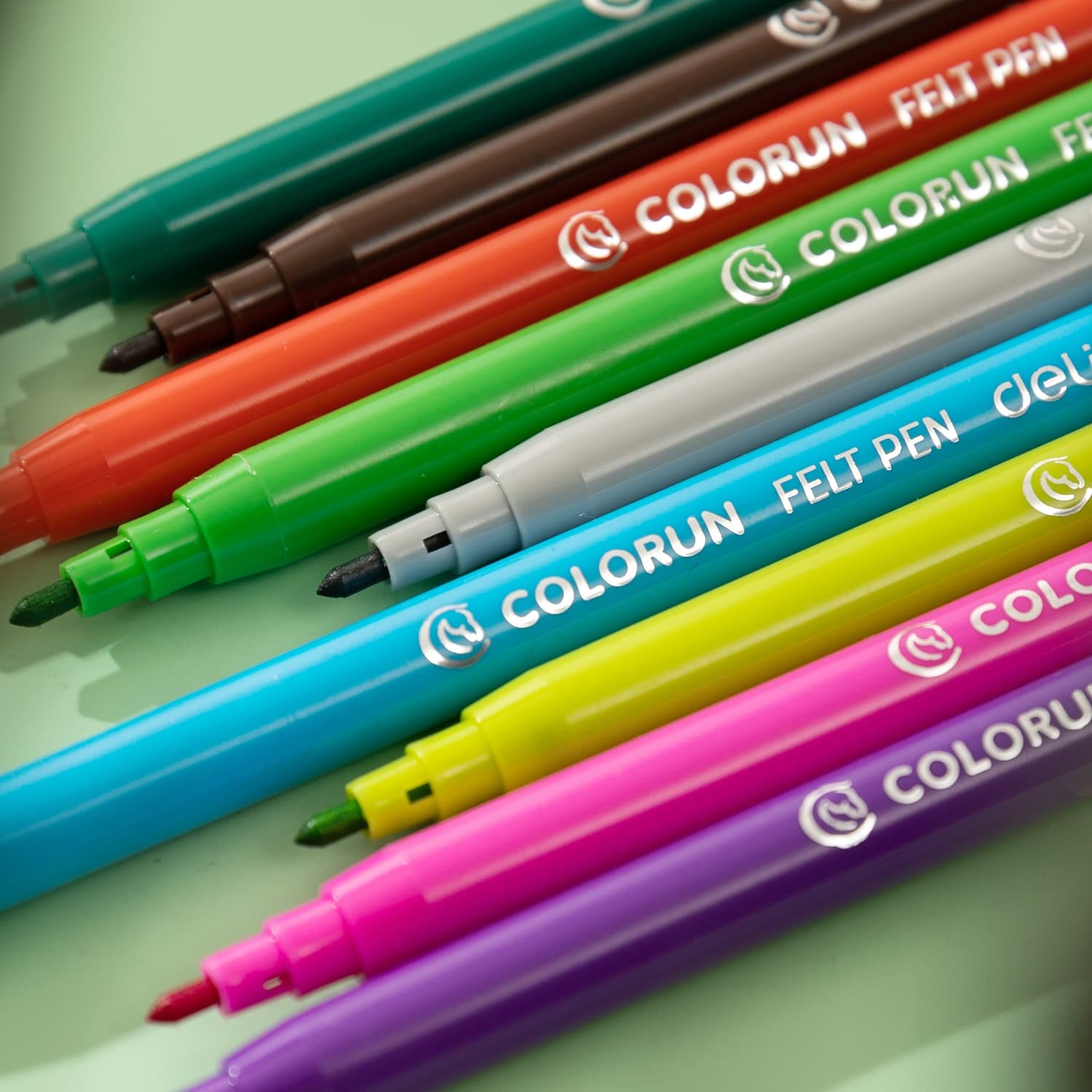 Фломастеры Deli EC10010 ColoRun Вентилируемый 18цв. коробка с европодвесом - фото 4