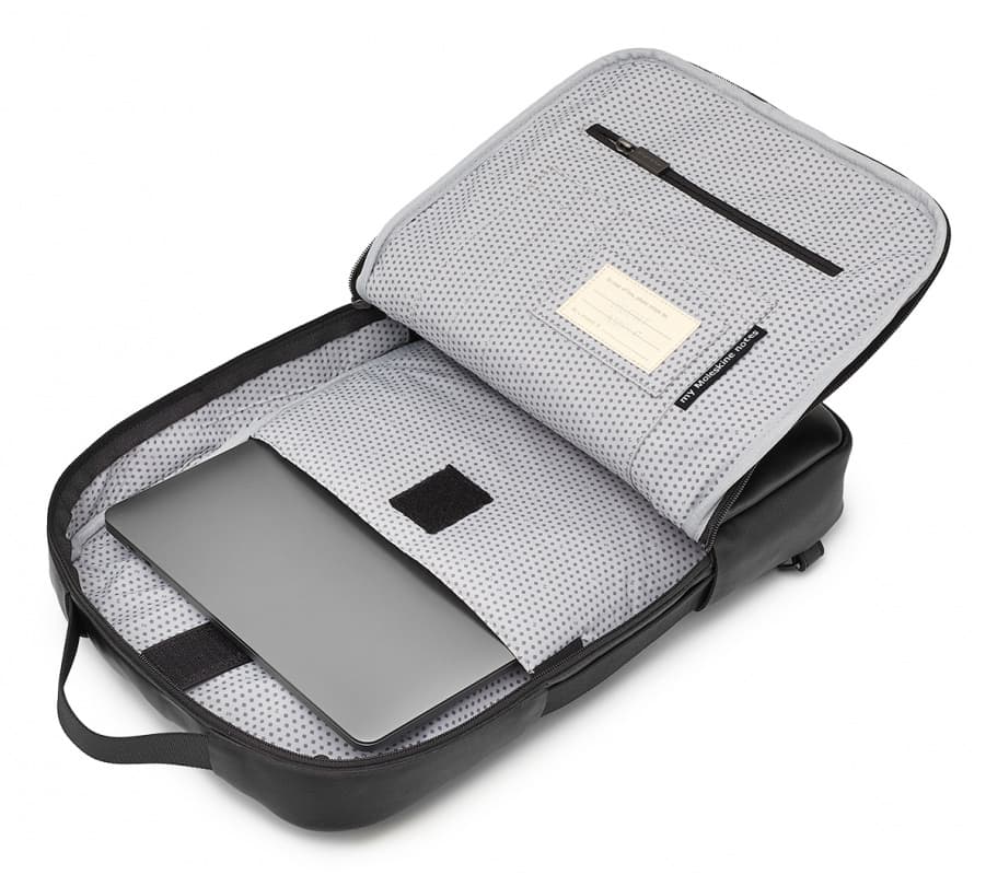 Сумка Moleskine CLASSIC PRO DEVICE 15 (ET96CPDBV15BK) 29.5x43x6.5см эко-кожа черный