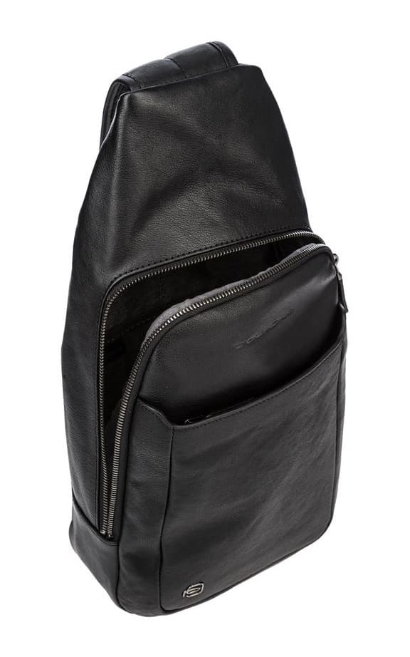 Рюкзак слинг Piquadro Black Square CA4827B3/N черный натур.кожа