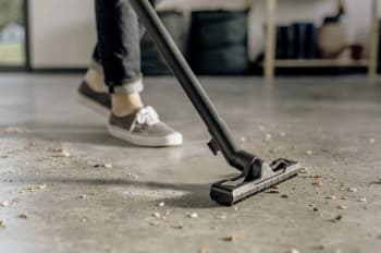 Строительный пылесос Karcher WD 2 Plus V-12/4/18 1000Вт (уборка: сухая/влажная/выдув/сбор воды) желтый - фото 5