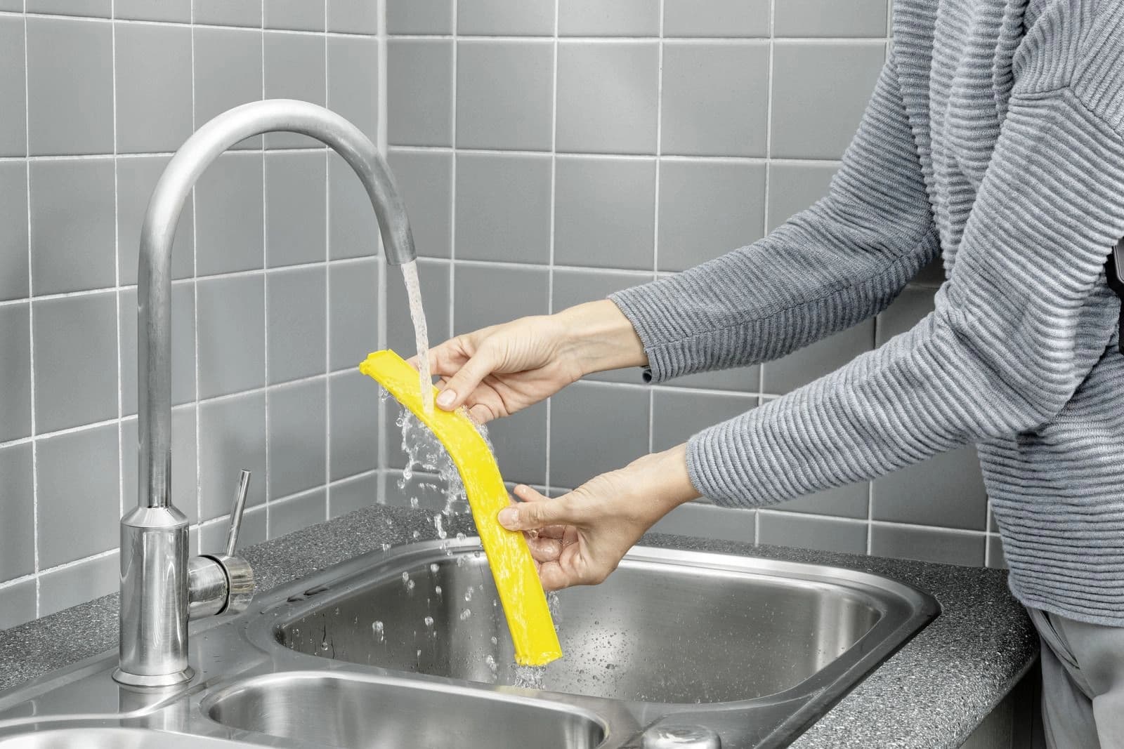 Мойщик окон Karcher WV 6 Plus шир.скреб.:280мм пит.:от аккум. белый - фото 4