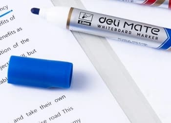 Маркер для досок Deli EU052-BL Mate пулевидный пиш. наконечник 2мм 1цв. синий коробка - фото 5