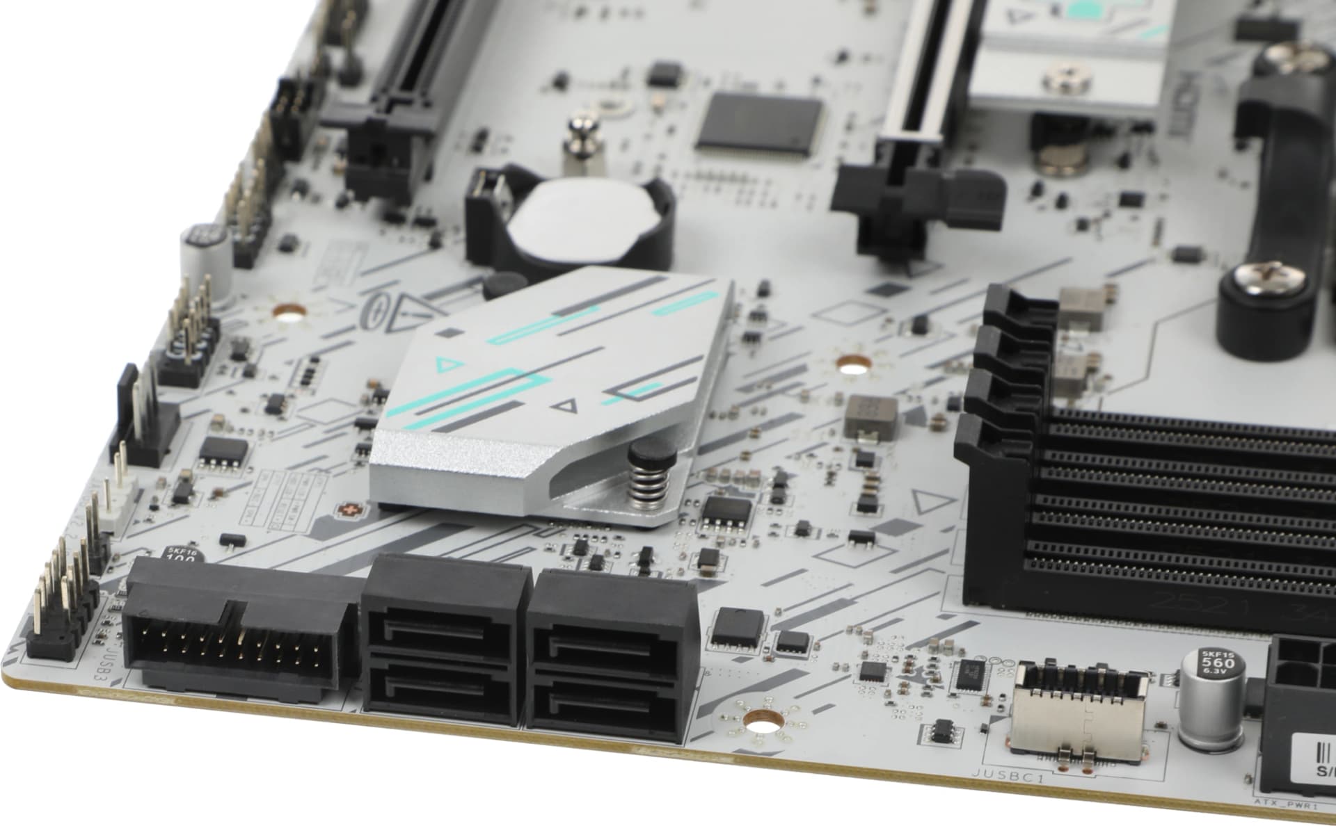 Материнская плата MSI B840M GAMING PLUS WIFI6E Socket AM5 AMD B840 4xDDR5 mATX AC`97 8ch(7.1) 2.5Gg RAID+HDMI - фото 5