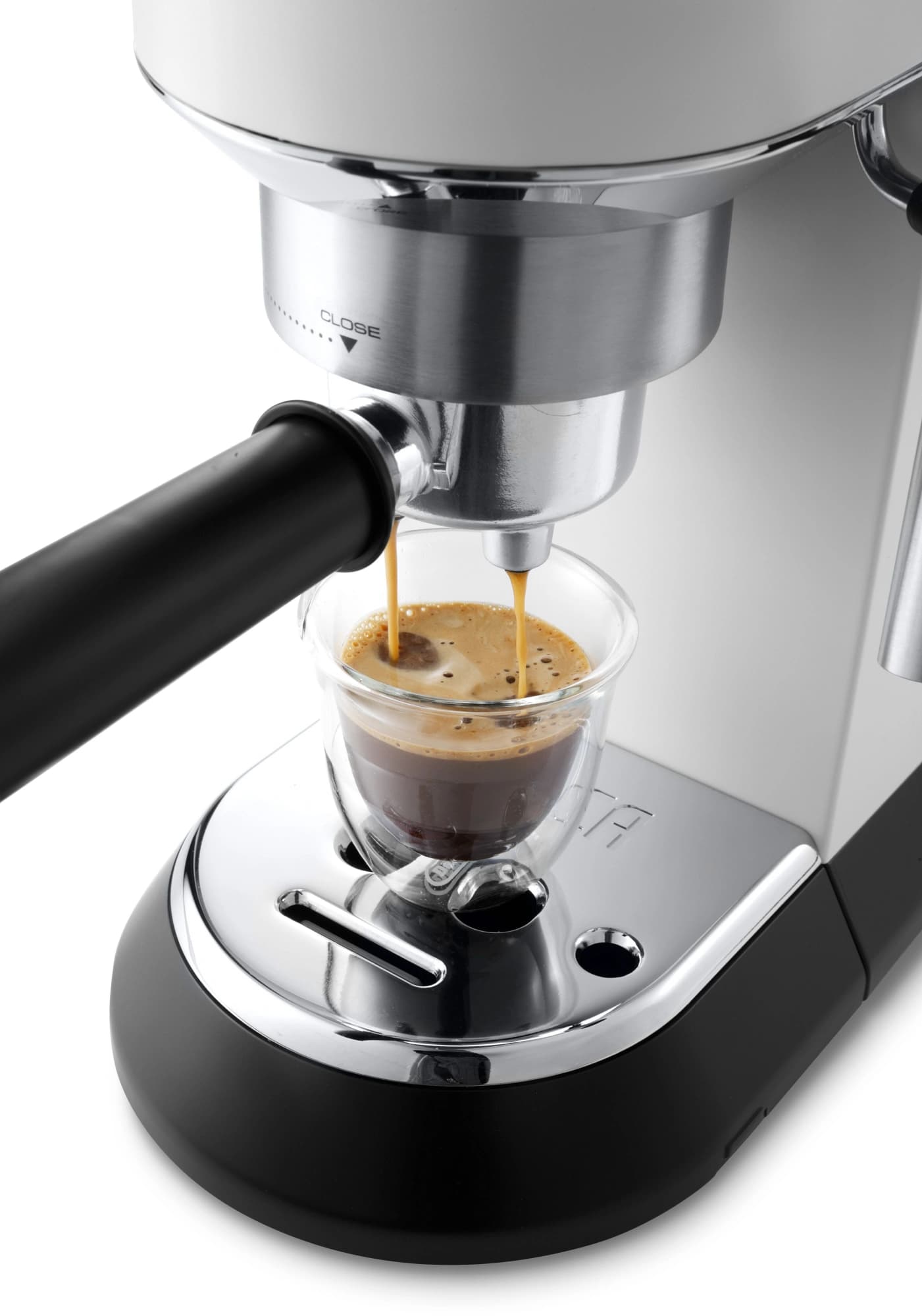 Кофеварка рожковая Delonghi EC685.W 1350Вт белый - фото 4